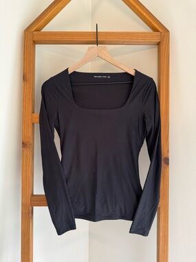 Abercrombie & Fitch Black Square-Neck Long Sleeve Top